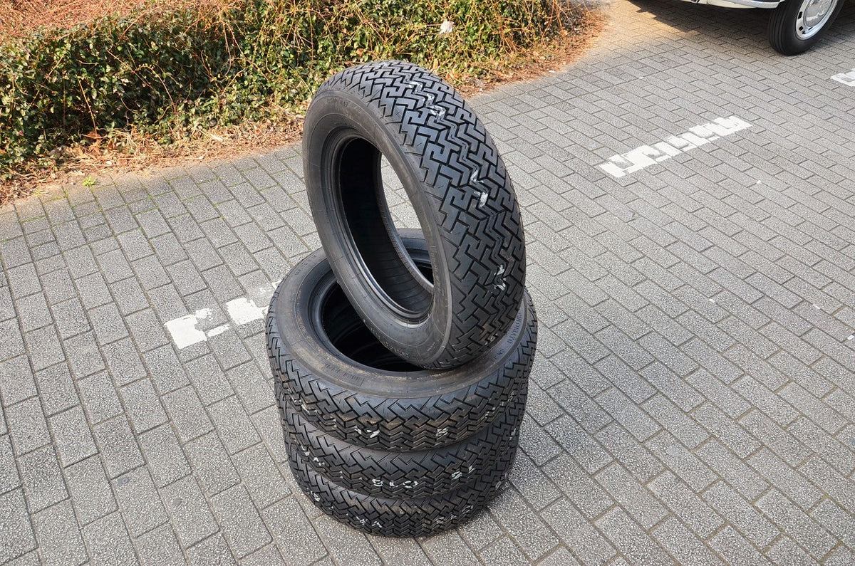 Pirelli CN36 185/70WR15