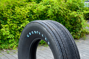 Goodyear Custom Wide Tread RWL E/S F70-15