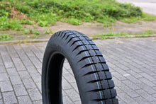 画像をギャラリービューアに読み込む, Blockley Tyre 400-19