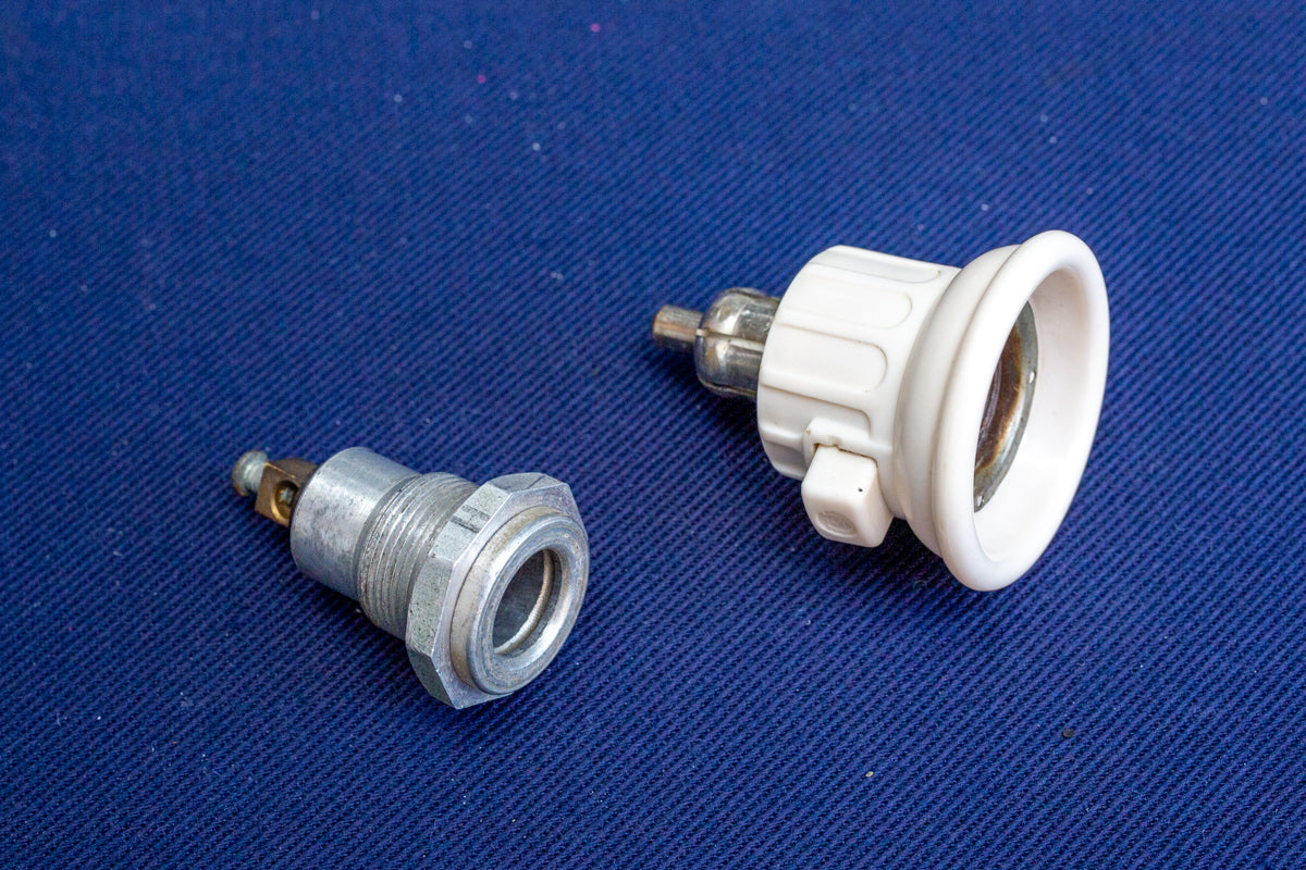 NOS 6Vシガーライター＆ソケット – GARAGE VINTAGE