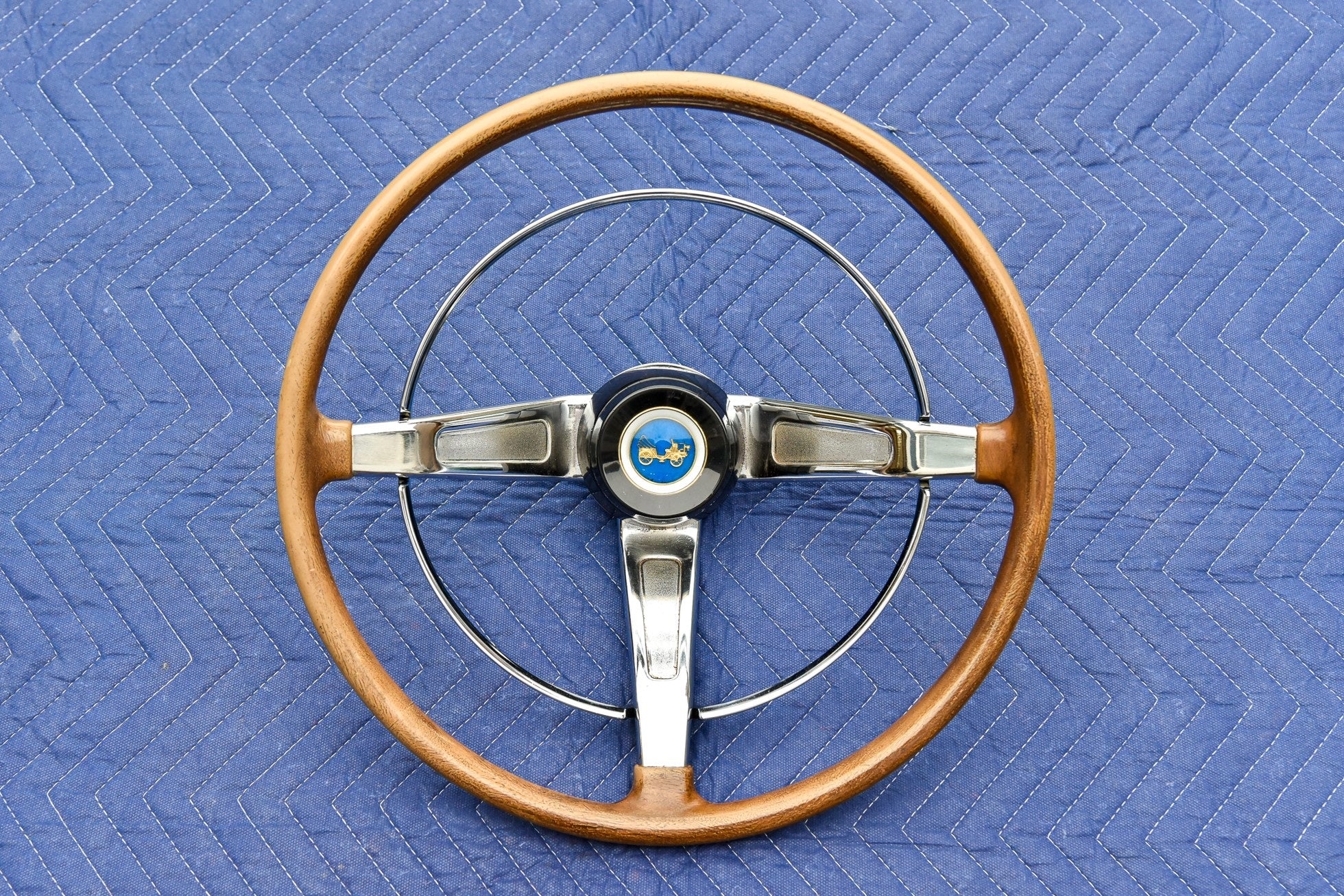 VDM カスタムディープディッシュステアリングホイール – GARAGE