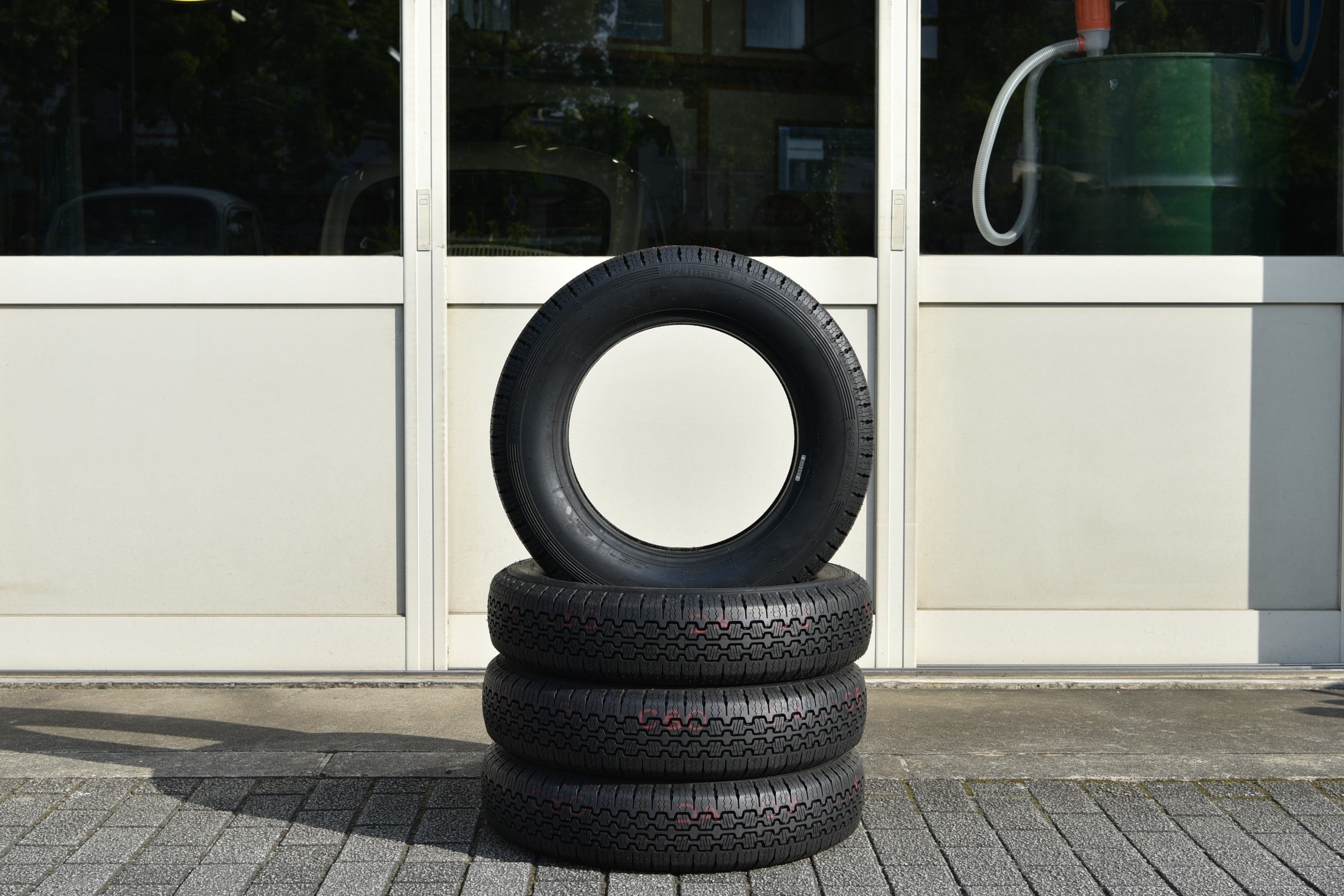 ルリ Pirelli CA67 165HR14 – GARAGE VINTAGE